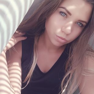 Model - Anabel striptise