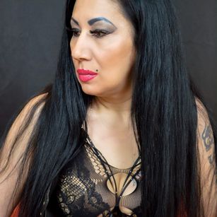 Model - AsteraBlack sexy