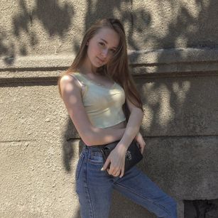 Model - Angel_Mary schoolgirl