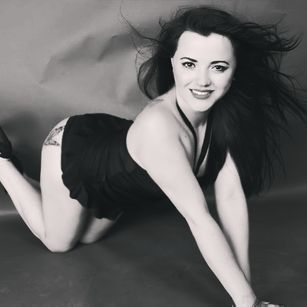 Model - Cristen bigass