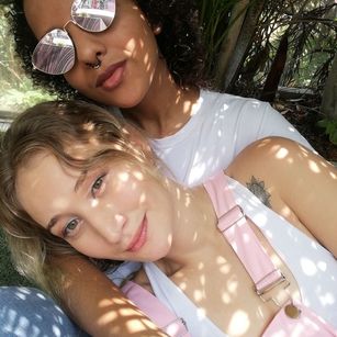 Model - AnnaNKylei toys