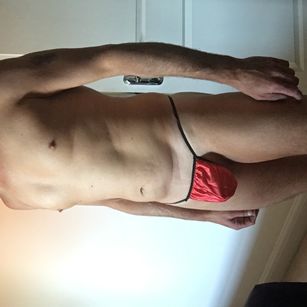 Model - poppersNsmash suck