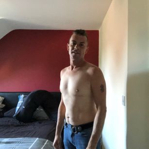 Model - poppersNsmash cum