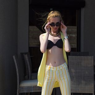 Model - KarenHerrera legs