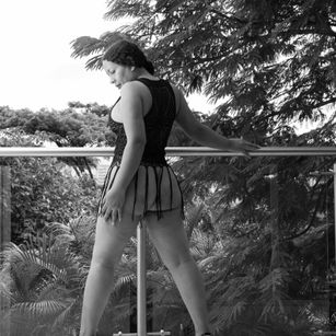 Model - KatSmith Hot