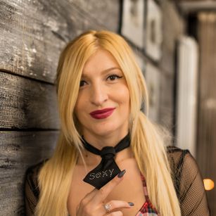 Model - SimonaRay Hot