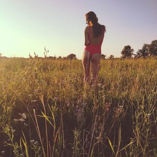 Model - Young Fox Blonde