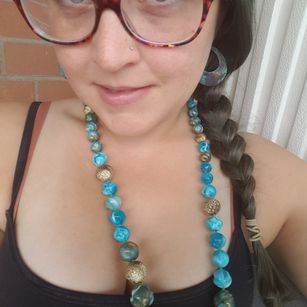 Model - Jessie Lee Kirkpatrick brunette