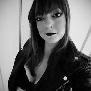 Model - Mistress Chloe Rose Domme