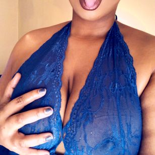 Model - CinnamonSins couple