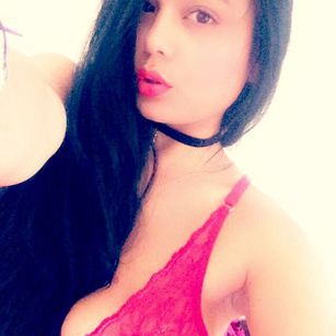 Model - AleConejita 1