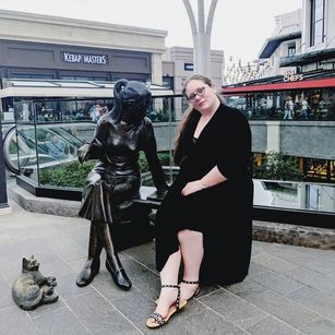 Model - Ms Anna Smyth sph