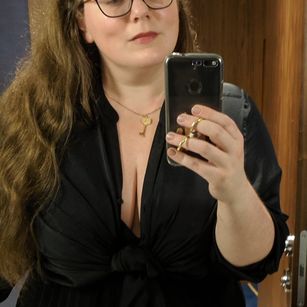 Model - Ms Anna Smyth BBW