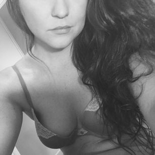 Model - Willow Reed 1