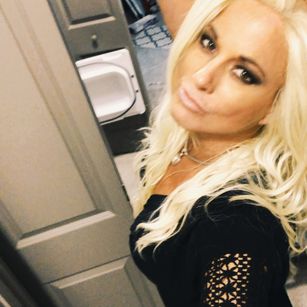 Model - Kiwi Fox Blonde