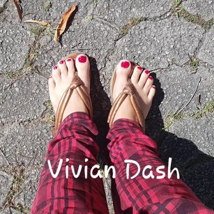 Model - Vivian Dash ANAL QUEEN toy