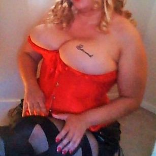 Model - MizzKakes boobs