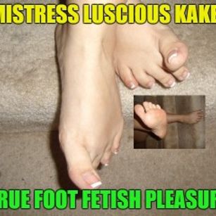 Model - MizzKakes dominatrix