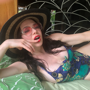 Model - Kylee Nash femdom