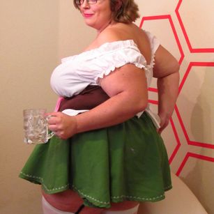 Model - Christy Curvy 4