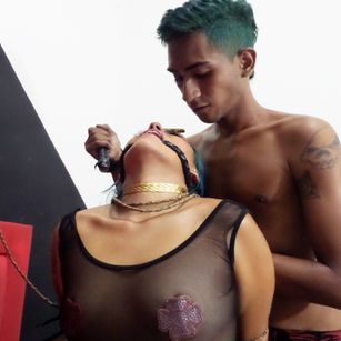 Model - Camila vs Luise cigarrette