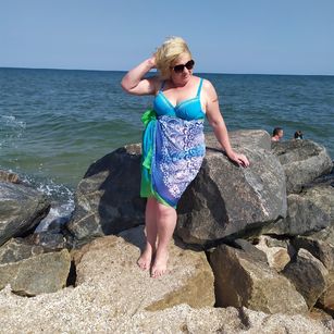 Model - Ksiuha Blonde