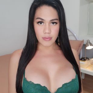 Model - Hannah Fierce Fox wild