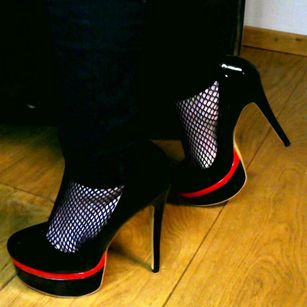 Model - MissVeena stockings