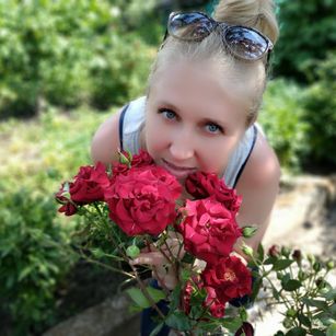 Model - Ulyana horny