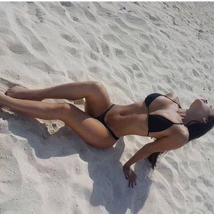 Model - Victoria95 bigbreats