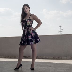 Model - AndreeaReed dancing