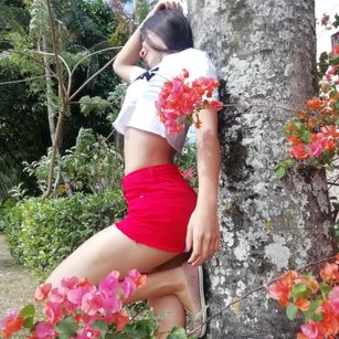 Model - little lucy feet