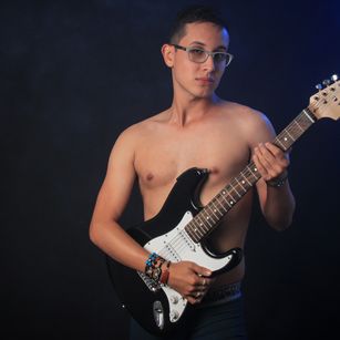 Model - Mateo Galan latino