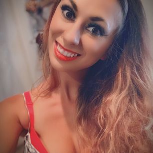 Model - Eva Nixon longhair