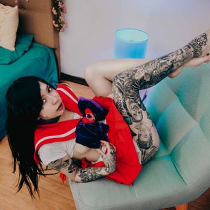 Model - Caroline Princess young