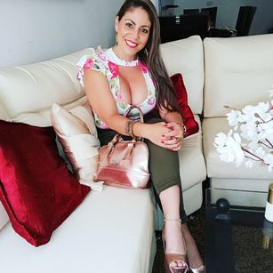 Model - miiacooper latina