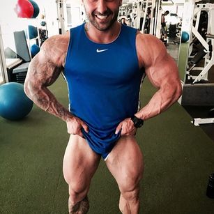 Model - MuscleGuyCam 10