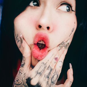 Model - Caroline Princess squirt