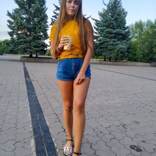 Model - Acya Sunny blowjob