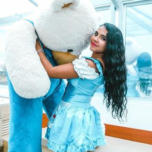 Model - Mia Peyton pussy