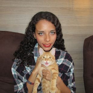 Model - Scarlet Envy young