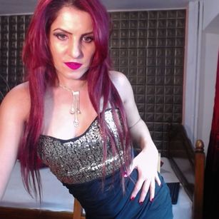 Model - Rebeca strapon