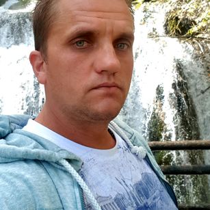 Model - Johny Blue romania