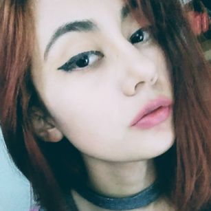 Model - Brina spanks