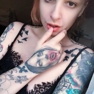 Model - Vanp Suicide feet