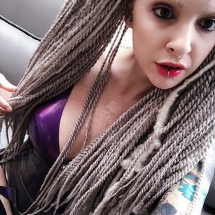 Model - Vanp Suicide boots