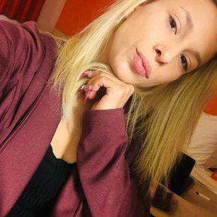 Model - Nala Skyy smart