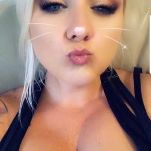 Model - DimpleDaisy girlnextdoor