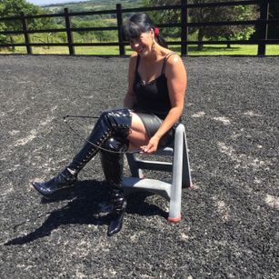 Model - Mistress Black mistress