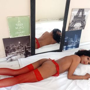 Model - Dandara Babyy skinny